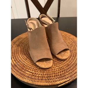 BCBGeneration Tan Leather Peep Toe Slingback Cork Block Heels Sandals‎ 9.5